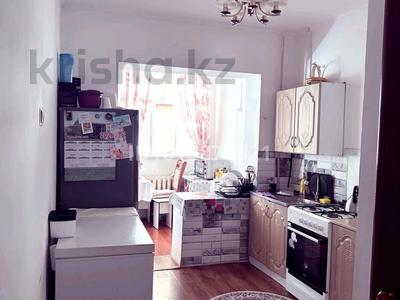 3-комнатная квартира · 100 м² · 1/5 этаж, Торайгыров 80а — Акмарал за 12 млн ₸ в 