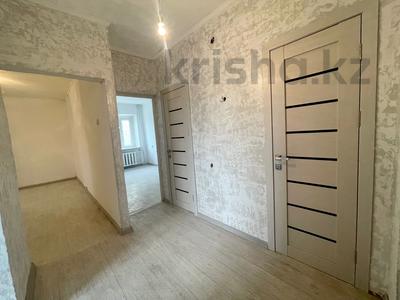 2-комнатная квартира · 48 м² · 2/5 этаж, Аманжолова 38 за 12.5 млн 〒 в Жезказгане