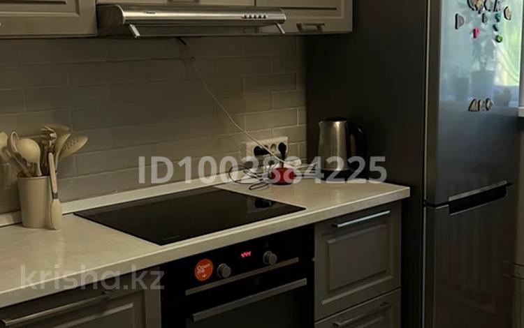 2-комнатная квартира · 56 м² · 1/5 этаж, Байтурсынова 31 за 200 000 ₸ в Семее, Красный Кордон — фото 2