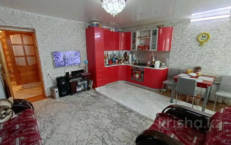 2-комнатная квартира, 43.5 м², 5/5 этаж, привокзальная за 9.3 млн 〒 в Уральске — фото 2