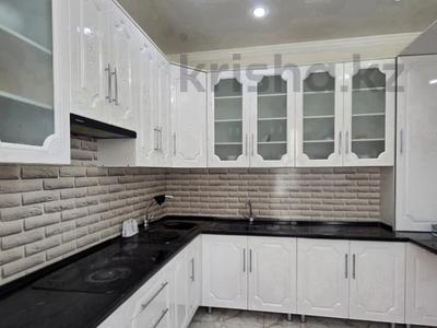 Отдельный дом · 7 комнат · 330 м² · 10 сот., мкр Кунгей , Ондасынова за 90 млн ₸ в Караганде, Казыбек би р-н
