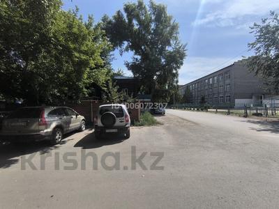 Отдельный дом · 4 комнаты · 228 м² · 6.4 сот., Габбасова 104 — Напротив школы 31 за 60 млн 〒 в Семее