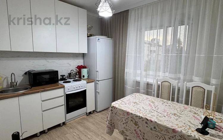 2-бөлмелі пәтер · 41 м² · 4/5 қабат, Бектурова 21, бағасы: 17 млн ₸ в Павлодаре — фото 2