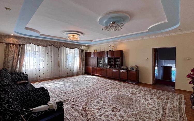 Жеке үй · 6 бөлме · 440 м² · 10 жүзд., Курмашева, бағасы: 55 млн ₸ в Актобе, жилой массив Юго-Запад-1 — фото 7
