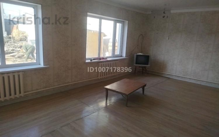 Отдельный дом · 4 комнаты · 100 м², Пушкина 36 — Пушкина . Төлеби за 70 000 〒 в  — фото 2