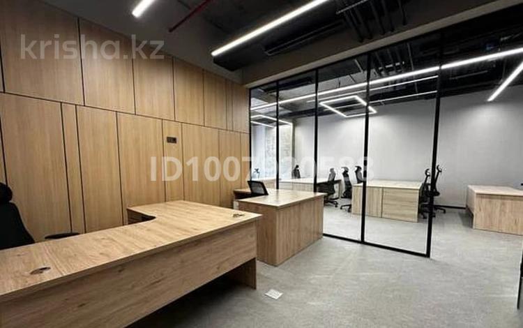 Офисы, кабинеты и рабочие места · 20 м² за 350 000 ₸ в Астане, Нура р-н — фото 2