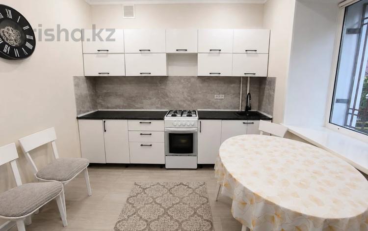 2-бөлмелі пәтер · 70 м² · 1/9 қабат, Текстильщиков 10А, бағасы: 30 млн ₸ в Костанае — фото 15