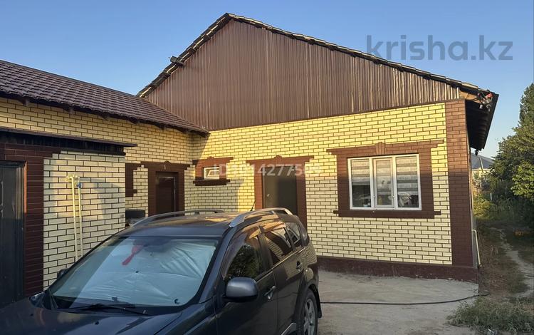 Отдельный дом · 4 комнаты · 130 м² · 9.5 сот., мкр Томарлы, Садовая 319 — Таскала 3 за 24 млн ₸ в Атырау — фото 3
