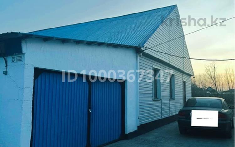 Отдельный дом · 5 комнат · 130 м² · 27 сот., Абай 45а — Ушарал каласынын касында орналаскан Казакстан ауылы Абай көшесі 45а за 13 млн 〒 — фото 2