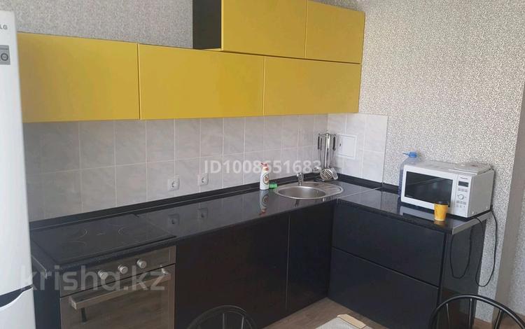 3-комнатная квартира · 80 м² · 2/5 этаж, Республика 61 — Богенбай батыра за 38.5 млн ₸ в Астане, Алматы р-н — фото 2