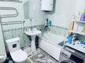 4-бөлмелі пәтер · 76 м² · 4/5 қабат, 1-квартал, 2-й квартал 18 — Мечеть,поликлиника Inlife,стоматология Меруерт,строительный магазин Алмаз,Кафе Шанырак,Мимино,Дон ридо,Бульвар,продуктовые магазины,минимаркет,школа 74,13,36 итд, бағасы: 20 млн ₸ в Караганде, Алихана Бокейханова р-н — фото 7