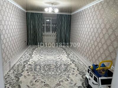 2-комнатная квартира · 64 м² · 6/9 этаж, мкр 12 22 — Продам 2-х комн.квартиру 12мкр по ул.Бокенбай батыра за 20.5 млн 〒 в Актобе