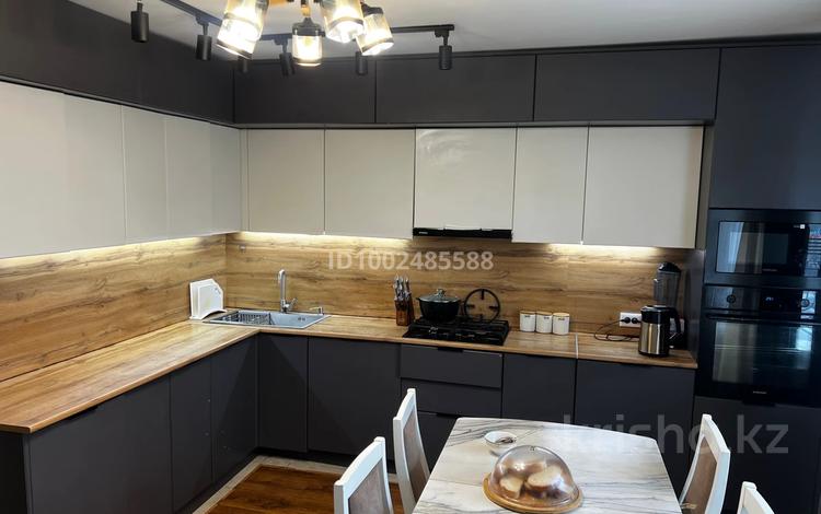 4-комнатная квартира · 107 м² · 1/9 этаж, 9 микрорайон 37 за 37 млн 〒 в Темиртау — фото 12