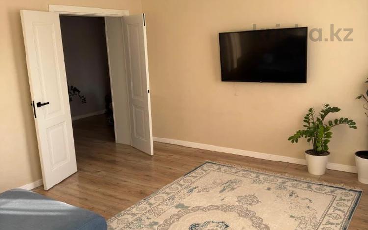 2-бөлмелі пәтер · 70 м² · 4/5 қабат, Алтын орда ш/а. 24Б — Газиза Тауелсиздик, бағасы: 32 млн ₸ в Актобе, мкр. Алтын орда — фото 2
