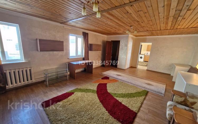 Отдельный дом · 2 комнаты · 65 м² · 80 сот., Абилхайрхана 61 — Улы дала за 250 000 ₸ в Косшы — фото 2