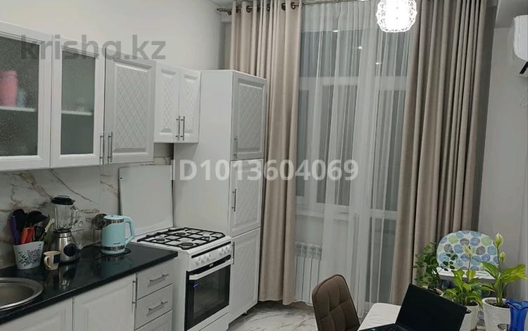 1-бөлмелі пәтер · 43.6 м² · 10/10 қабат, Нұрсая ш/а., Абулхайыр хана 51а, бағасы: 25 млн ₸ в Атырау, мкр Нурсая — фото 2