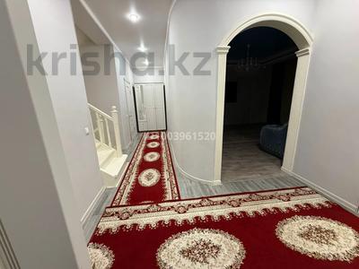 Отдельный дом · 7 комнат · 200 м² · 4.5 сот., Алмазова за 65 млн 〒 в Уральске