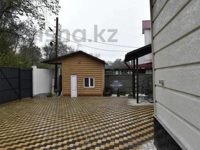 Дача · 13 комнат · 400 м², мкр Хан Тенгри за 2 млн 〒 в Алматы, Бостандыкский р-н