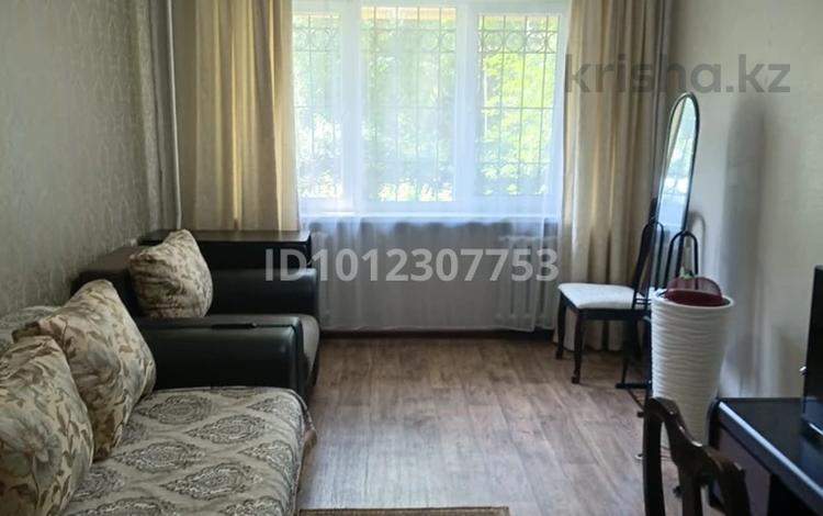 3-бөлмелі пәтер · 60 м² · 1/4 қабат, 10-й мкр. 23, бағасы: 42 млн ₸ в Алматы, Ауэзовский р-н — фото 2