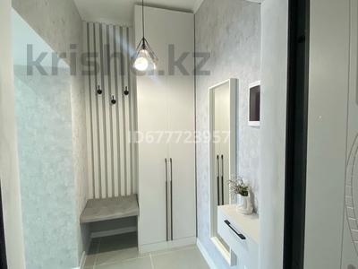 3-комнатная квартира, 89.3 м², 10/10 этаж помесячно, Мұхамкдханов 8 за 350 000 〒 в Астане, Есильский р-н