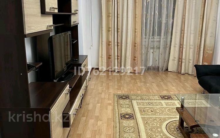 2-комнатная квартира · 70 м² · 9/9 этаж, мкр Ардагер, Каныш Сатпаева 5 б — Возле Магдонольса бывшего Возле Академии ... за 12 000 ₸ в Атырау — фото 2