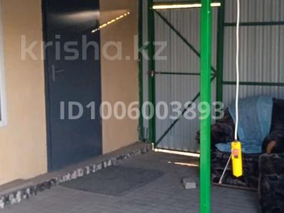 Отдельный дом · 4 комнаты · 100 м² · 6 сот., Успенского — Остановка Жанар за 13 млн 〒 в Караганде, Алихана Бокейханова р-н