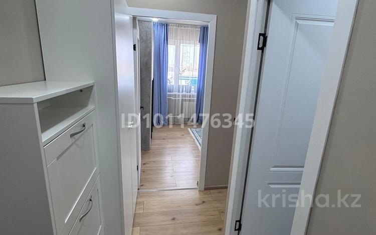 1-бөлмелі пәтер · 30.6 м² · 4/5 қабат, мкр Центральный, Азаттык, бағасы: 13.5 млн ₸ в Атырау — фото 2