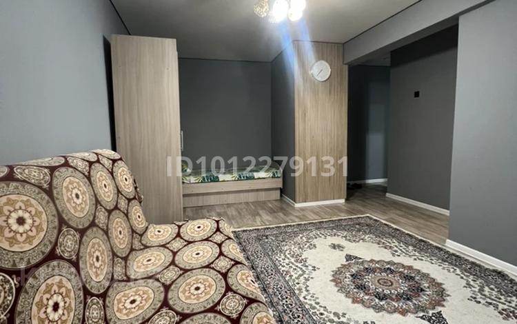 1-бөлмелі пәтер · 36 м² · 3 қабат, ул. Казахстан 85, бағасы: 11 000 ₸ в Усть-Каменогорске, Ульбинский — фото 2