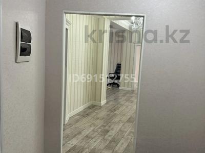 3-комнатная квартира · 170 м² · 6/10 этаж, мкр Тастак-3, Варламова 33 за 550 000 〒 в Алматы, Алмалинский р-н