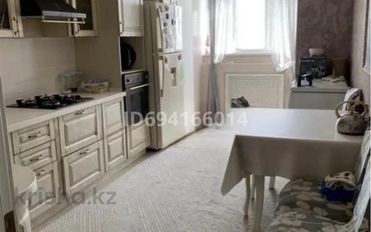 5-комнатная квартира · 165 м² · 5/5 этаж, Батыс 2 5/3 — Мәнгілік ел 5 за 58 млн 〒 в Актобе — фото 9