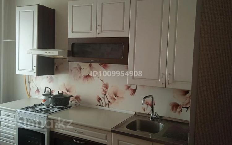 3-комнатная квартира · 65.9 м² · 7/9 этаж, мкр 8 — Напротив ДВД за 200 000 〒 в Актобе — фото 2