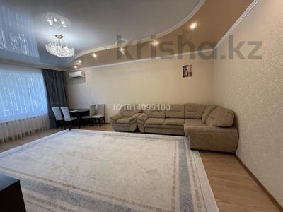 3-комнатная квартира · 110 м² · 1/5 этаж, мкр. Алтын орда, Батыс 2 Тауелсиздик 1/1 — Гипермаркет Дина за 50 млн ₸ в Актобе