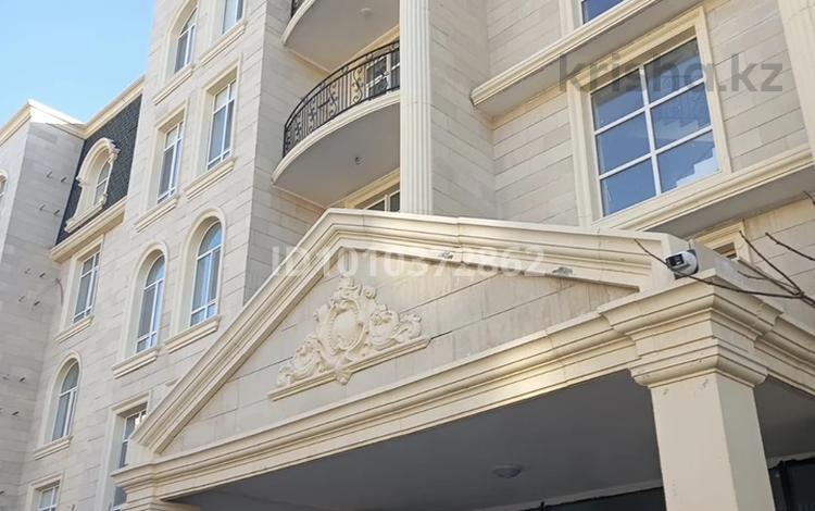 2-комнатная квартира · 95 м² · 2/4 этаж, мкр Ак Шагала, 2 84 за 350 000 〒 в Атырау — фото 2