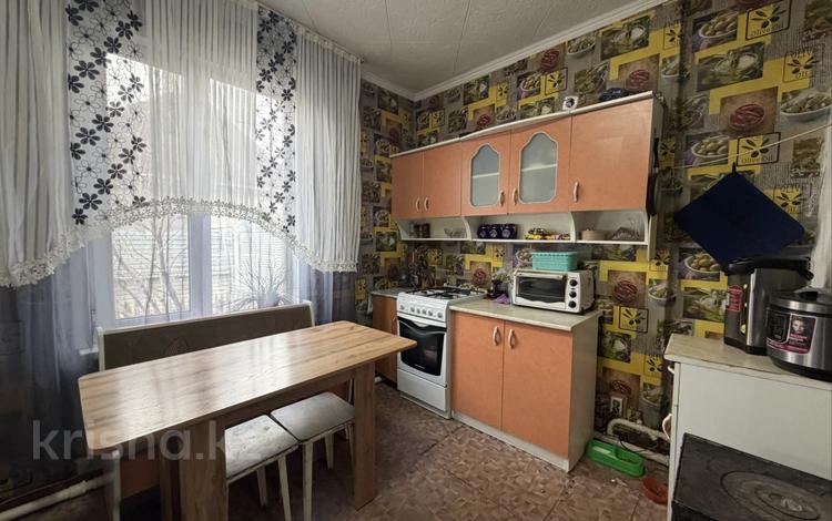 Часть дома · 2 комнаты · 40 м² · 4 сот., 1 околоток 2 за 7.5 млн ₸ в Семее — фото 5