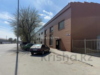 Свободное назначение, офисы, магазины и бутики, общепит, салоны красоты, фитнес и спорт, медцентры и аптеки, образование, развлечения, конференц-залы, кабинеты и рабочие места · 500 м² за 1.5 млн 〒 в Семее