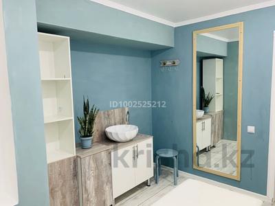 Салоны красоты · 70 м² за 110 000 ₸ в Актау, 5-й мкр