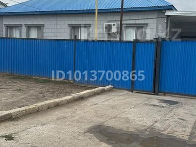 Отдельный дом · 5 комнат · 200 м² · 5 сот., мкр Рембаза, Конарбаева 3 за 50 млн ₸ в Атырау