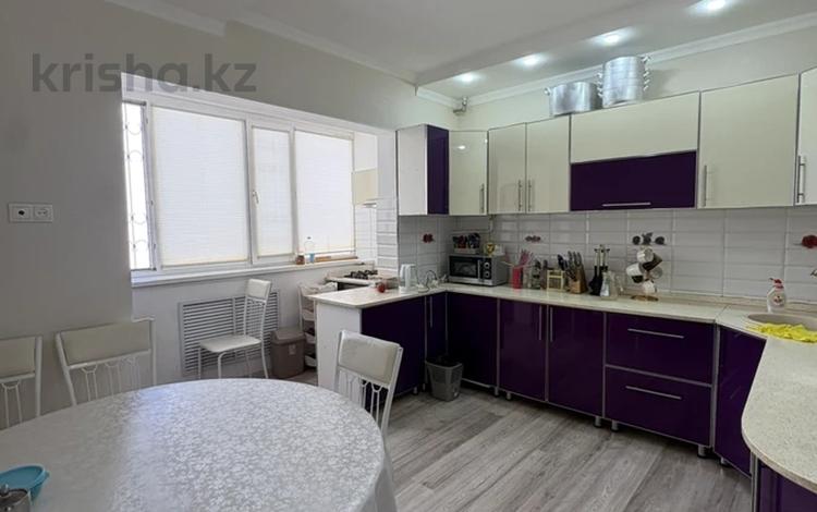 3-комнатная квартира · 85 м² · 3/9 этаж, 29-й мкр 28 за 24.9 млн ₸ в Актау — фото 2