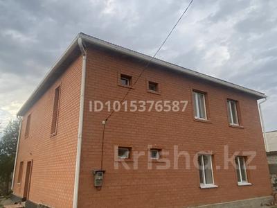 Жеке үй · 8 бөлме · 250 м² · 10 жүзд., Жастар 10 — Переулок жастар, бағасы: 43 млн ₸ в Кабанбае Батыра