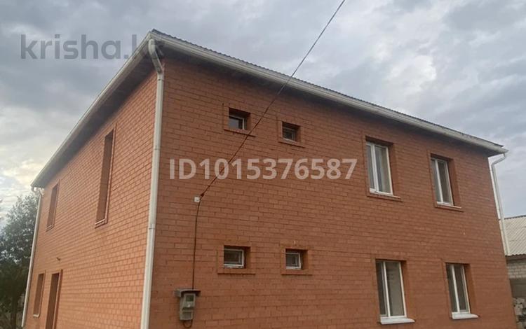 Отдельный дом · 8 комнат · 250 м² · 10 сот., Жастар 10 — Переулок жастар за 43 млн ₸ в Кабанбае Батыра — фото 2