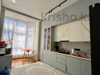 4-бөлмелі пәтер · 155 м² · 9/16 қабат, 16-ш/а., ​16-й микрорайон 64, бағасы: 55 млн ₸ в Актау, 16-й мкр 