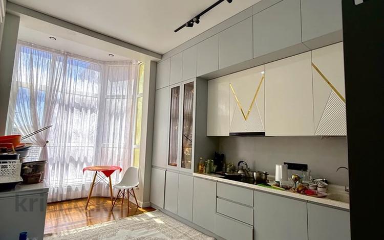 4-комнатная квартира · 155 м² · 9/16 этаж, 16-й мкр , ​16-й микрорайон 64 за 55 млн ₸ в Актау — фото 16