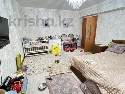 2-бөлмелі пәтер, 56.2 м², 5/5 қабат, Утепова 2 — Жарокова, бағасы: 36.5 млн 〒 в Алматы, Бостандыкский р-н