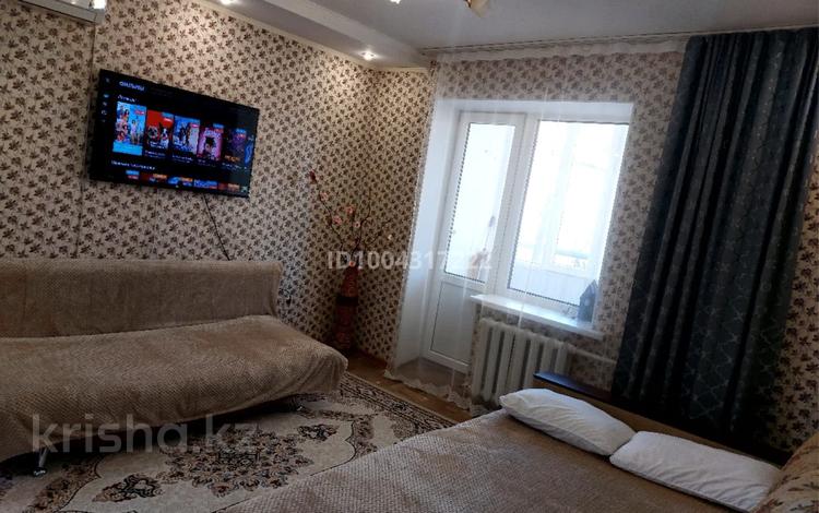 1-комнатная квартира · 35 м² · 1/9 этаж, Лев толстой 33 за 10 000 ₸ в Уральске — фото 2