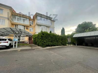 Жеке үй · 7 бөлме · 450 м² · 3 жүзд., Достык 305, бағасы: 3 млн ₸ в Алматы, Медеуский р-н