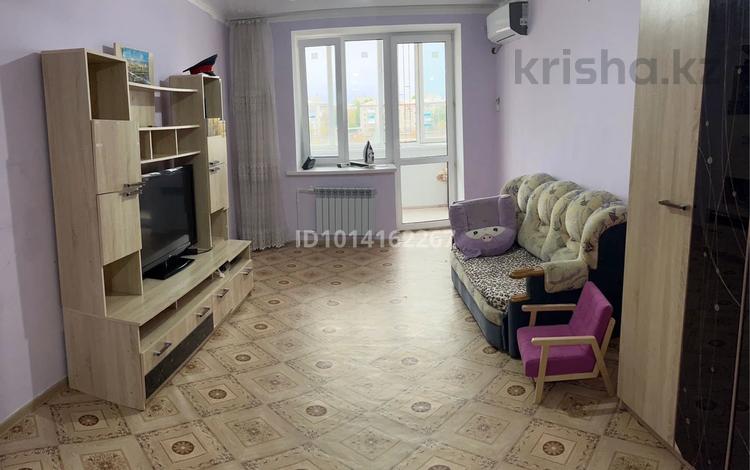 2-бөлмелі пәтер · 66 м² · 4/6 қабат, Жеңіс ш/а 32/1, бағасы: 27 млн ₸ в Уральске, мкр Женис — фото 2