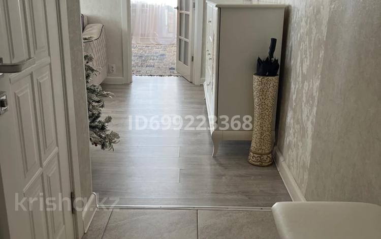 3-бөлмелі пәтер · 57 м² · 5/5 қабат, мкр Михайловка , Аманжолова, бағасы: 30 млн ₸ в Караганде, Казыбек би р-н — фото 2