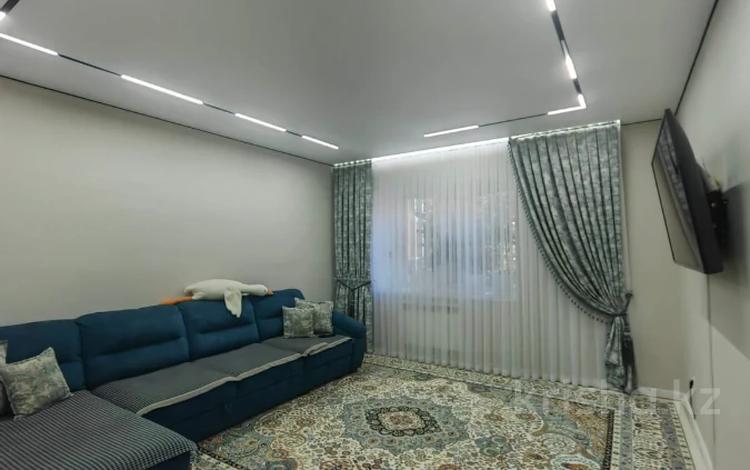 3-бөлмелі пәтер · 70 м² · 3/6 қабат, Алтын орда ш/а., бағасы: 28 млн ₸ в Актобе, мкр. Алтын орда — фото 2