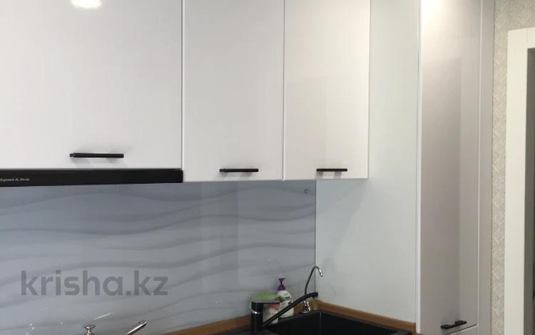 3-комнатная квартира · 80 м² · 1/9 этаж, Славского 48 за 35 000 ₸ в Усть-Каменогорске — фото 89