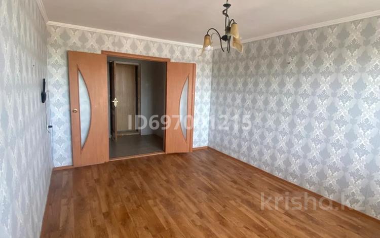 2-бөлмелі пәтер, 52 м², 5/5 қабат, Старый город, Жургенова 1 — Алтынсарина, бағасы: 17 млн 〒 в Актобе, Старый город — фото 2